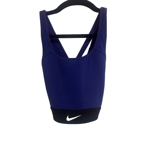 Nike Sports Bra with Crisscross Back – Size Small - Picture 1 of 4